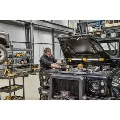 DeWALT 18V/12V XR Akkulygte Motorhjelm Solo - DCL045-XJ -Ryobi Butik dewalt 18v12v xr under bonnet led light solo dcl045 xj 3