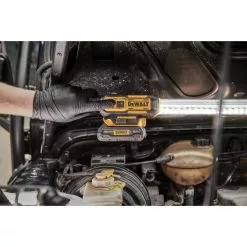 DeWALT 18V/12V XR Akkulygte Motorhjelm Solo - DCL045-XJ -Ryobi Butik dewalt 18v12v xr under bonnet led light solo dcl045 xj 5