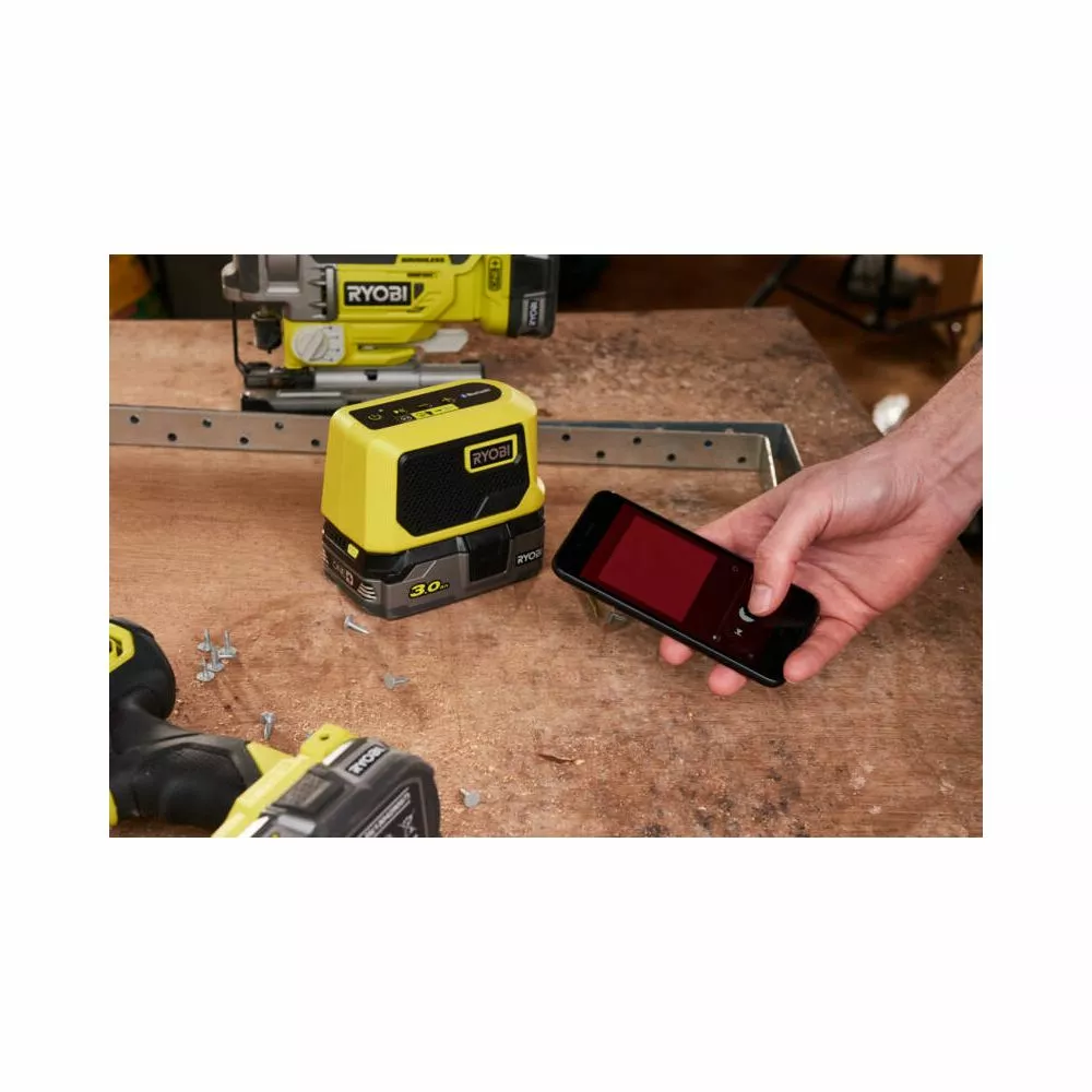 Ryobi Mini Bluetooth-højttaler 18V ONE+, Superkompakt Højttaler Med 5W Effekt, Bluetooth 4.2 - Alsidig Streaming Til Forskellige 4 Ryobi Mini Bluetooth-højttaler 18V ONE+, Superkompakt Højttaler Med 5W Effekt, Bluetooth 4.2 - Alsidig Streaming Til Forskellige - Billede 2